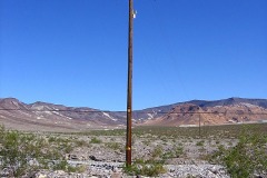 USA 2005, Kalifornie, Vedení VN napříč Dead Valley. Foto: T. Hordějčuk